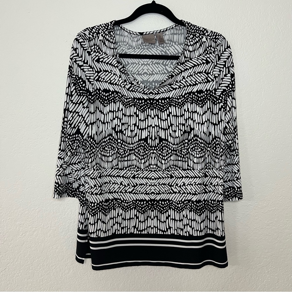Easywear By Chico’s V-Neck Blouse Top Women’s Size 2 Large Geometric Black White